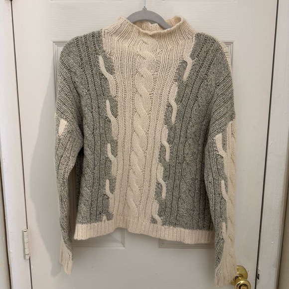 Autumn Cashmere 100% Cashmere Two Tone Cable Knit Sweater Size Small Cream Gray - Picture 1 of 5